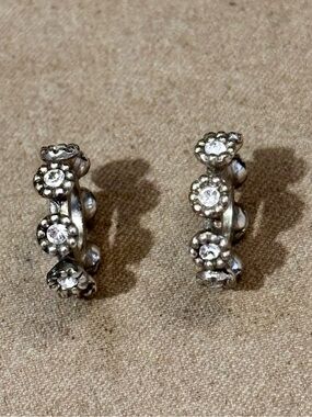 Two 🆕 Brighton Astro spacers Very thin beads Clear crystals on 8 tips Retired